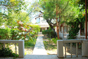 Efe Motel 8