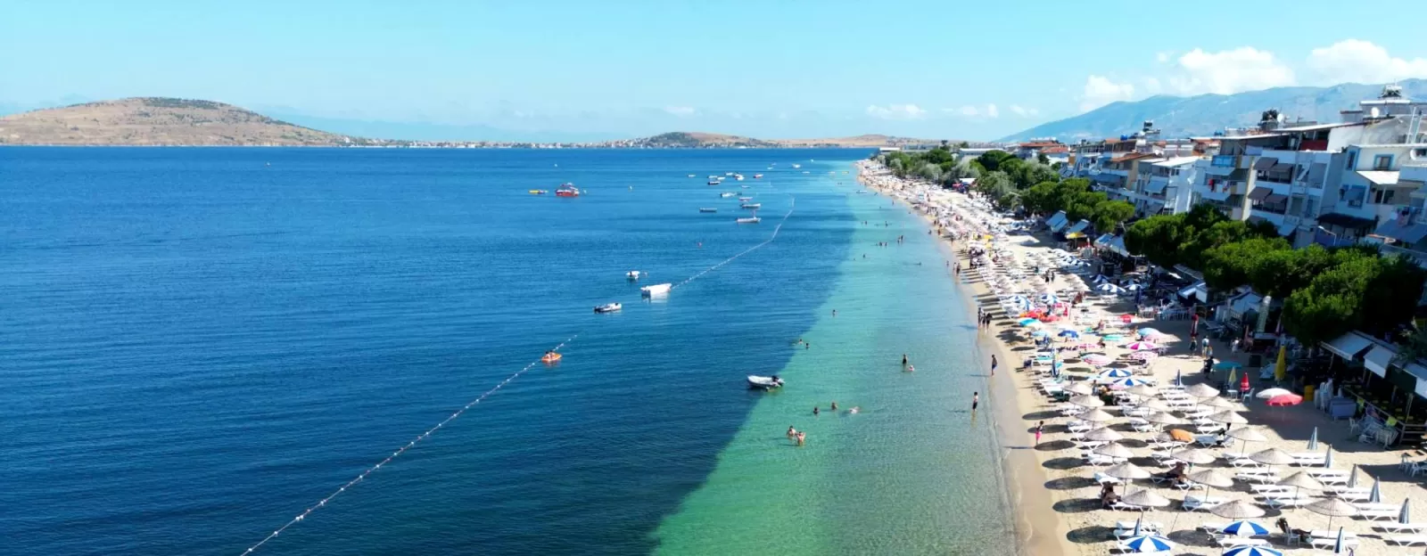 Avşa Adası sahili ve turkuaz deniz